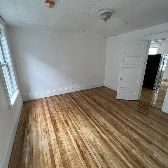 279 Grafton St — Photo 7