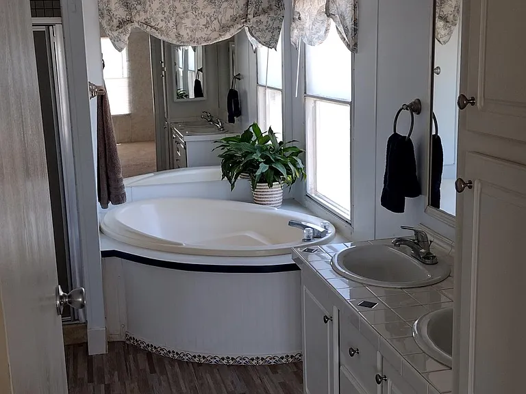 2270 W Bayberry Dr — Photo 7
