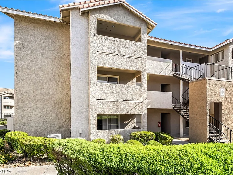 4200 S Valley View Blvd #2009 — Photo 1