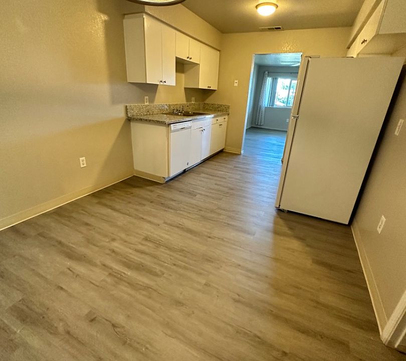 5181 E Hedges Ave Fresno CA | Zillow