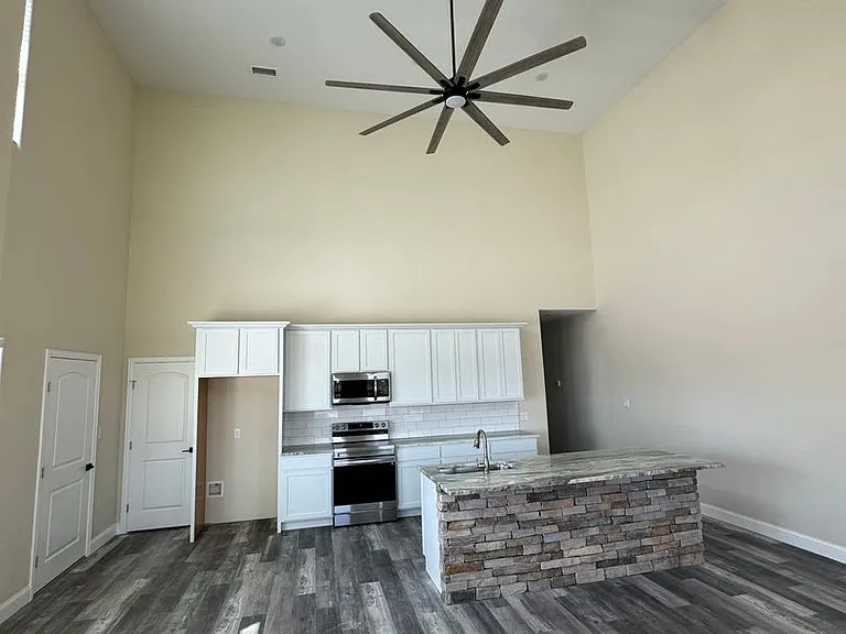 1312 Johnson Bend Rd #2 — Photo 4