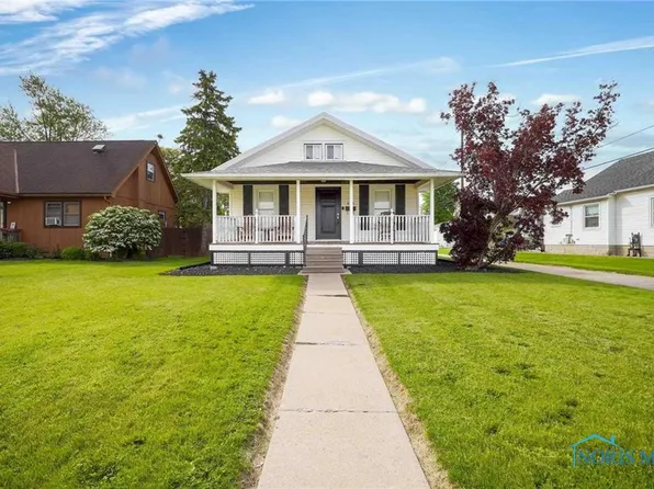 498 E Market St, Tiffin, OH 44883