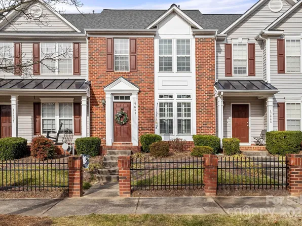 17641 Delmas Dr, Cornelius, NC 28031