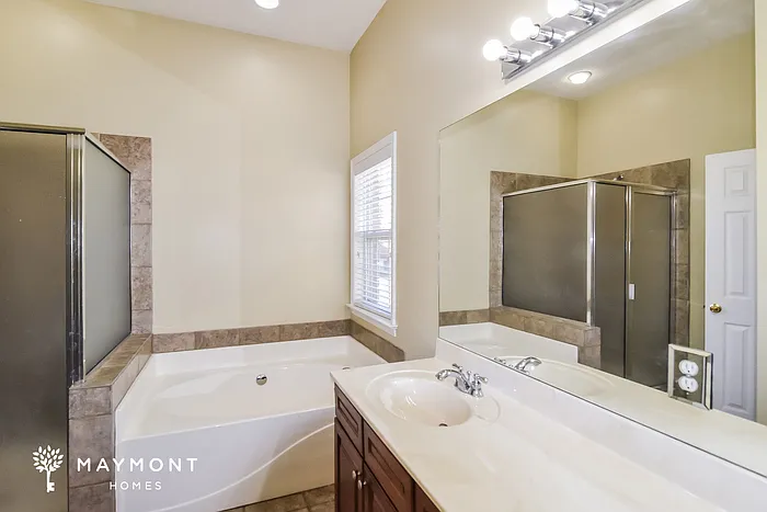 604 Castle Brook Dr — Photo 9