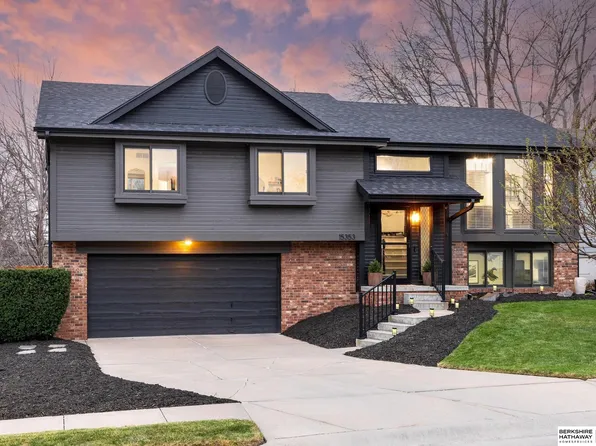 15353 Locust St, Omaha, NE 68116