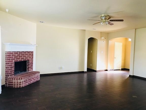 5th image of 2225 Timber Creek Dr