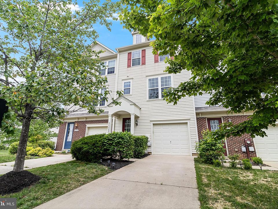 1st image of 44222 Beaver Creek Dr
