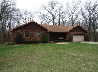 3934 Hester Ln, Salem, IL 62881