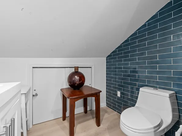 67-02 Almeda Avenue image 38 of 41