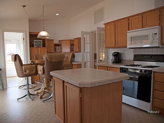 5th image of 1315 E Justice Way