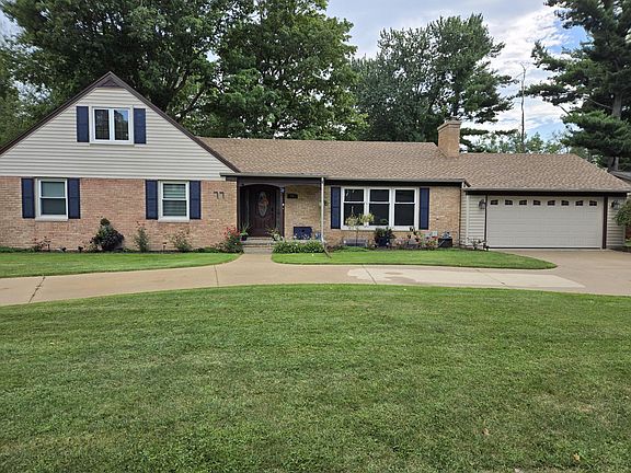 2nd image of 77 Maple Ln