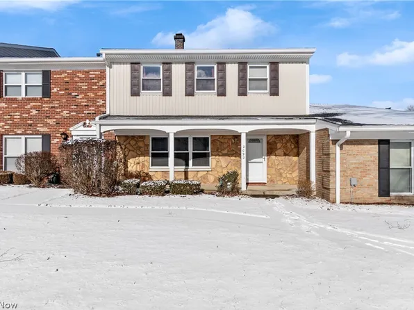 2092 Carlile Dr #138, Uniontown, OH 44685