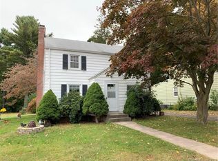 65 Ridgewood St, Manchester, CT 06040