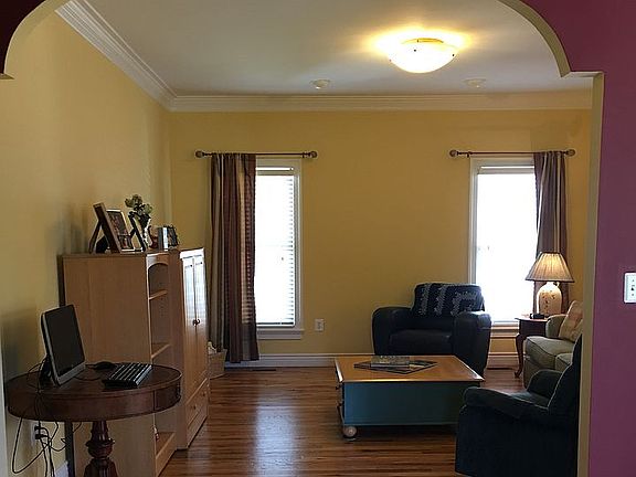 4th image of 785 Oak Grove Dr