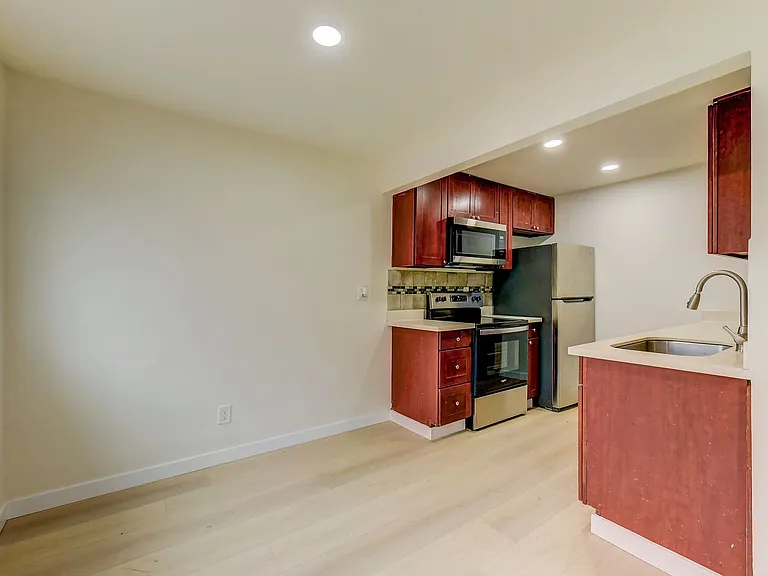 1605 Maple Ln #B — Photo 11