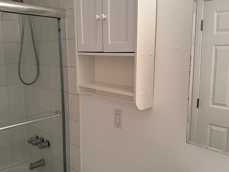 11108 NE 68th St #428 — Photo 19