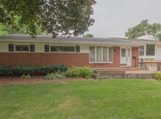 2033 N 119th St, Wauwatosa, WI 53226