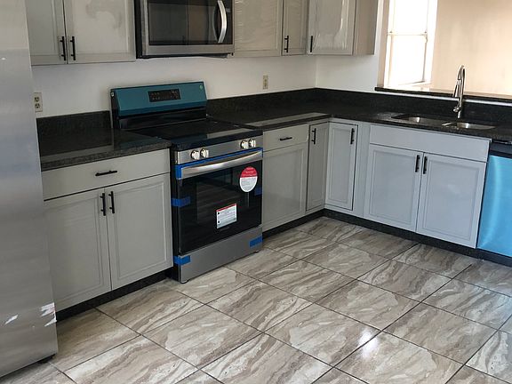 4th image of 14507 Fox Haven Blvd