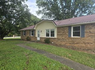 2142 Old Russellville Pike, Clarksville, TN 37043