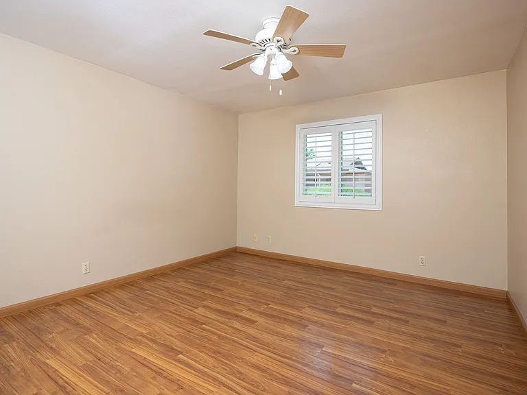4613 E Escondido Ave — Photo 12
