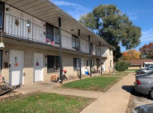 1900 Sheridan Rd APT 9, Pekin, IL 61554