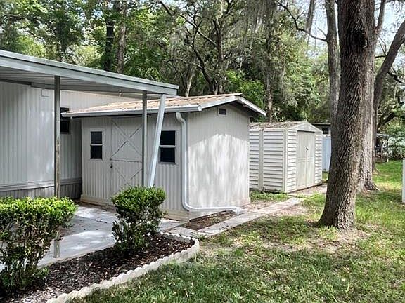 5th image of 11012 NW 113th Pl