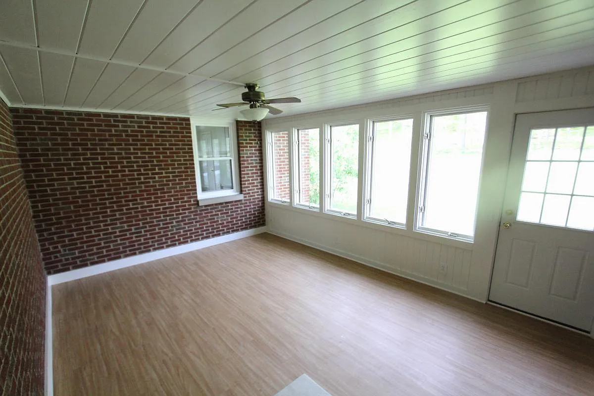 1516 Morris Drive — Photo 2