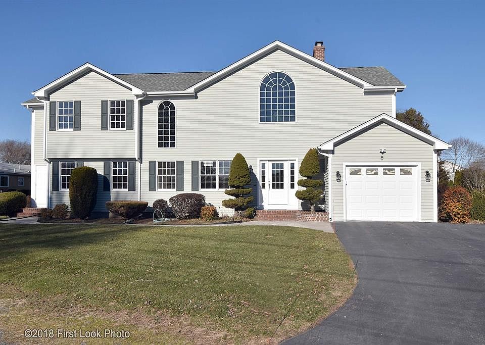 49 Camden Rd, Narragansett, RI 02882 Zillow
