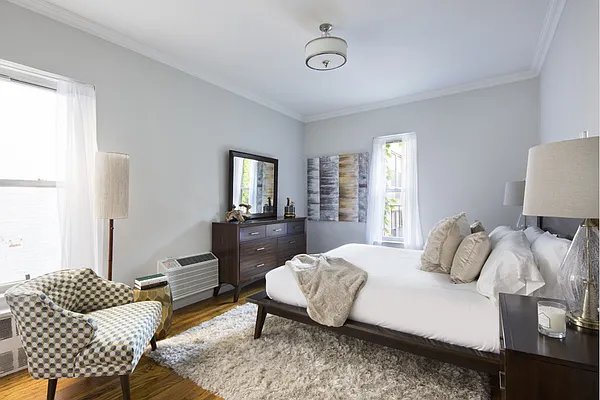 Sold by Stribling | media 9