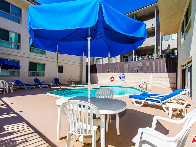 6001 Canterbury Dr #303 — Photo 27