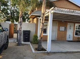 118 Roberts Ln APT A, Bakersfield, CA 93308