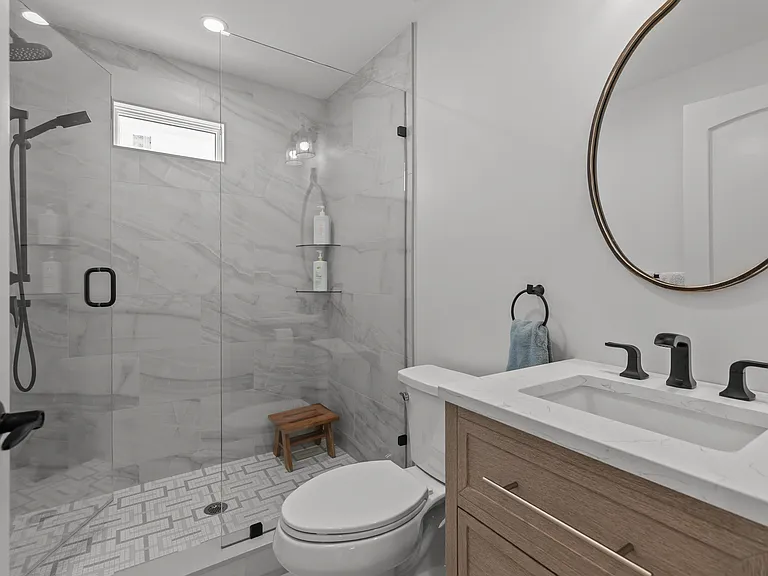 109 Carroll Ave — Photo 24