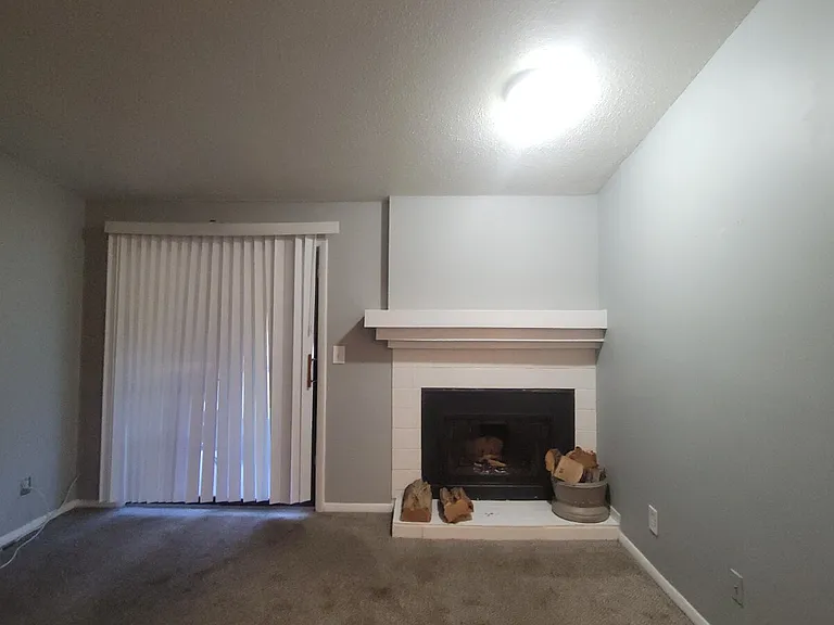 900 Candlewood Dr NW #D — Photo 3