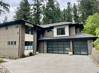 6560 NE Maxwell Ln, Bainbridge Island, WA 98110