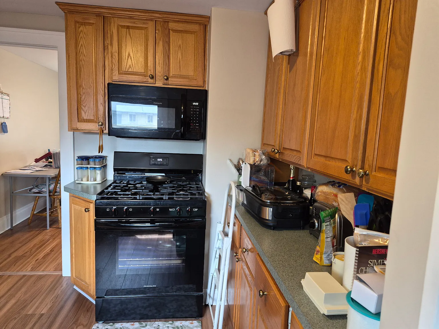 2 bed, 1150 sqft, $1,400 — Photo 3