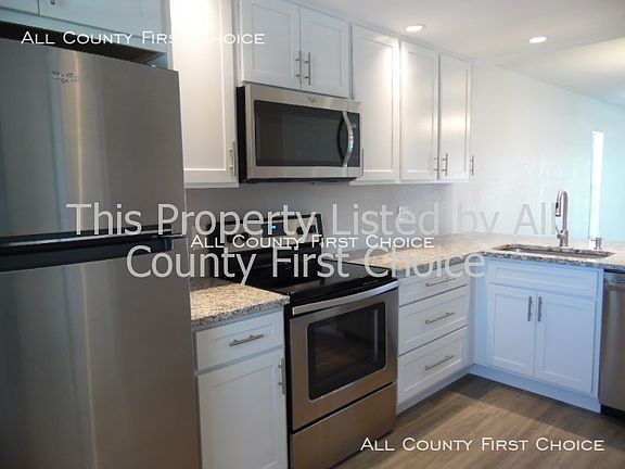 3rd image of 8681 Bardmoor Blvd APT 501
