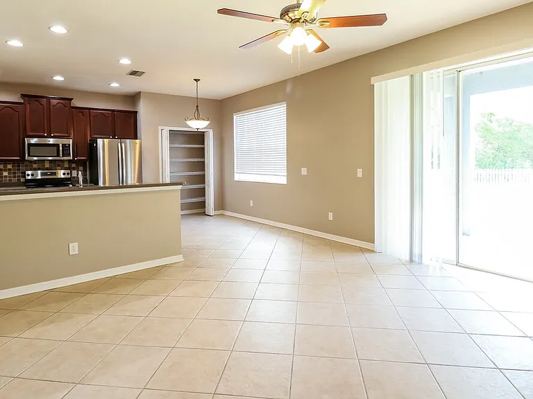 7926 Citrus Blossom Dr — Photo 6