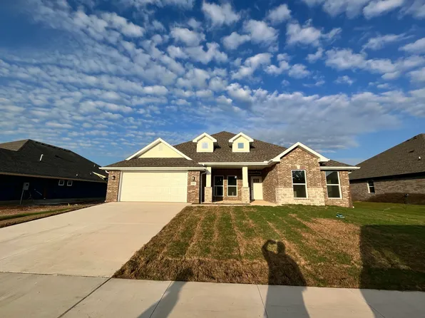 904 Silver Oaks Drive, Carl Junction, MO 64834