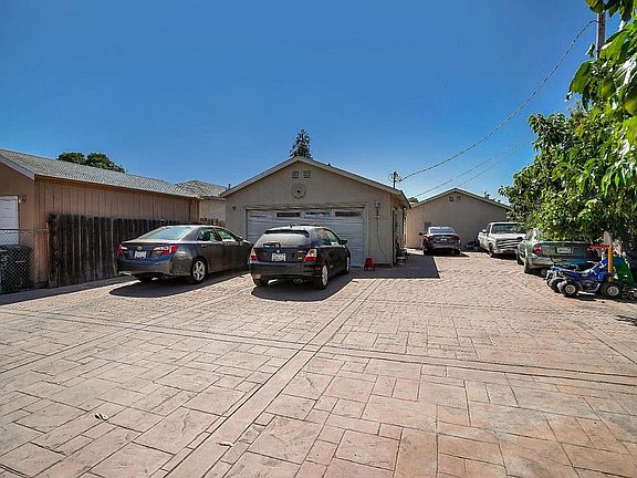 3rd image of 1188 Peach Ct