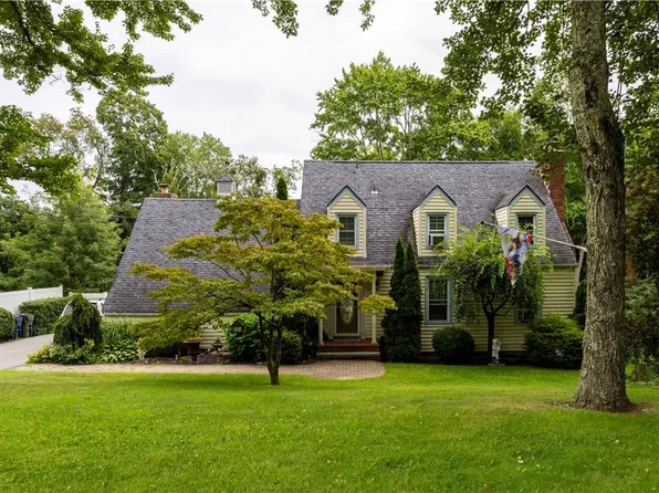 18 Hillside Terrace, Mahopac, NY 10541