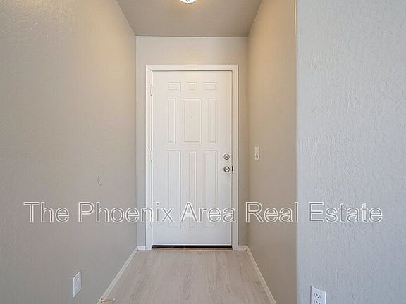 5th image of 1070 W Chilton Dr