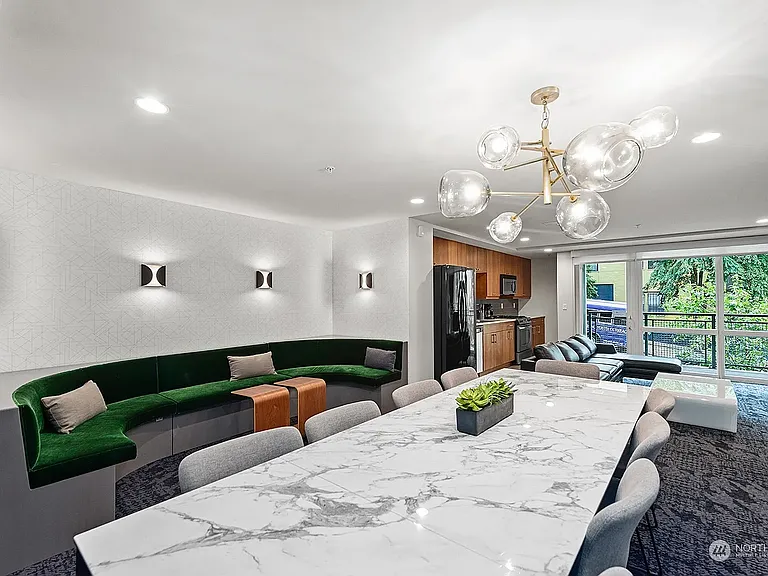81 Clay St #323 — Photo 39