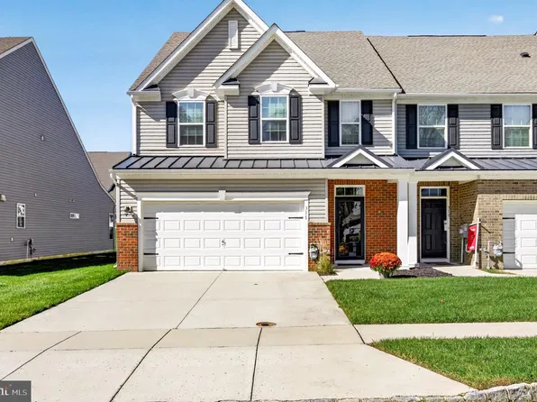 311 Hidden Acres Ln, Moorestown, NJ 08057