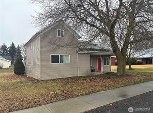 208 N 3rd St, Harrington, WA 99134