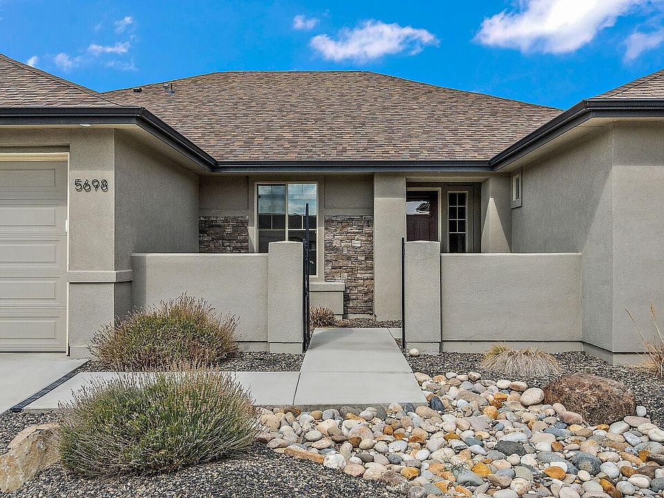 Private front patio