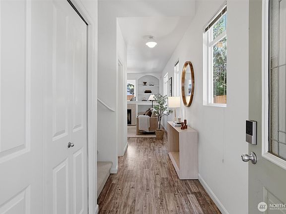 4th image of 1405 NE 166th Court #16