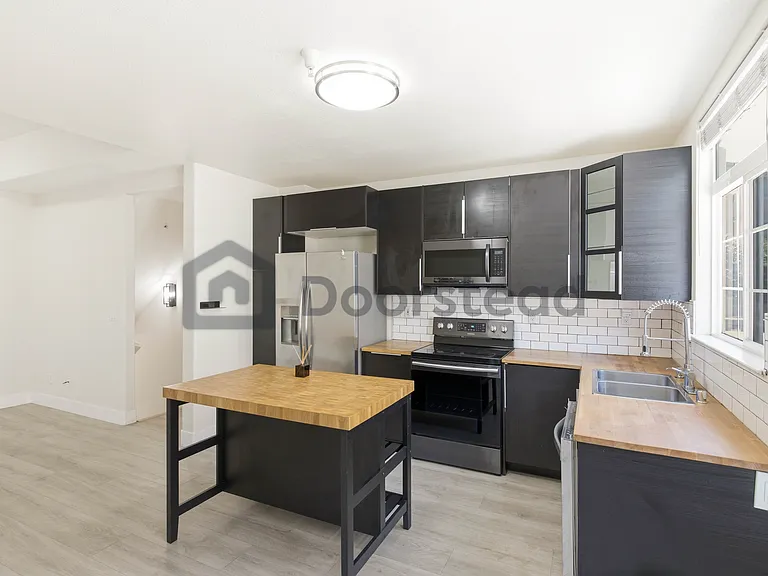2414 Falk Ct — Photo 2