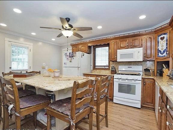 5th image of 14 Galloway Ave #2