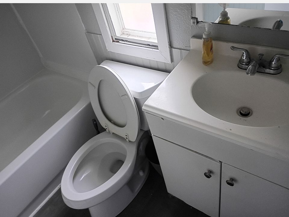 1st image of 13510 Watts Ln #2