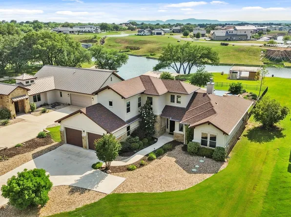 100 Red Barn Road, Kingsland, TX 78639